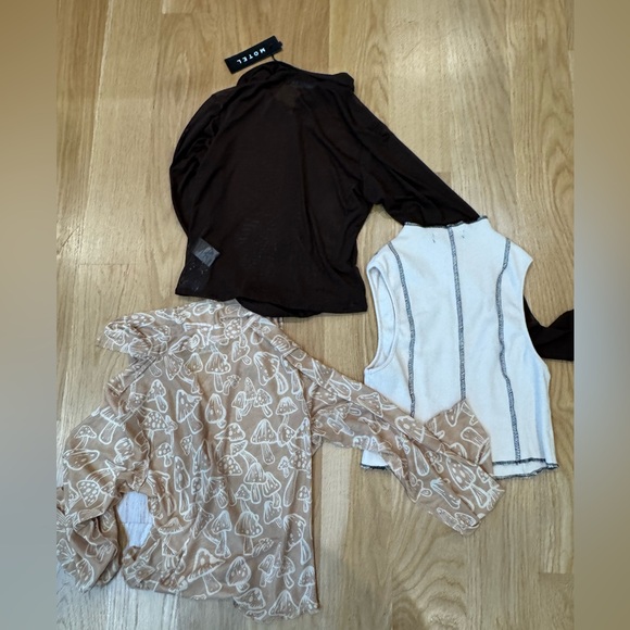 Motel Rocks Bundle of 3 Tops Size Small - Picture 2 of 10